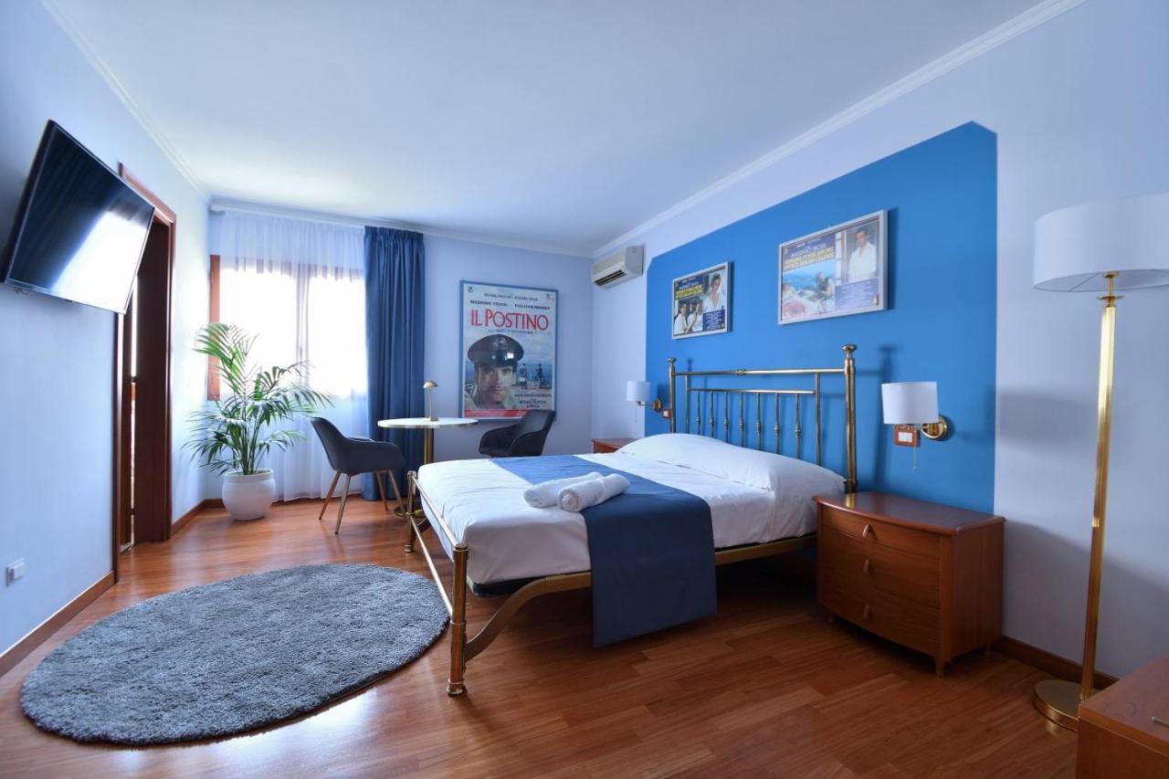 Bed and Breakfast Le Cinema Formia Esterno foto