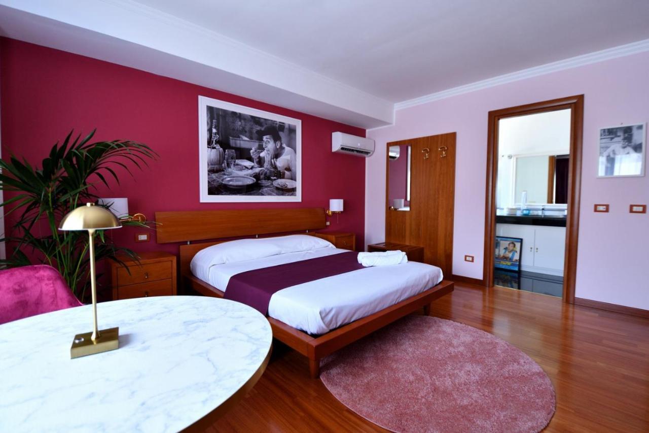 Bed and Breakfast Le Cinema Formia Esterno foto