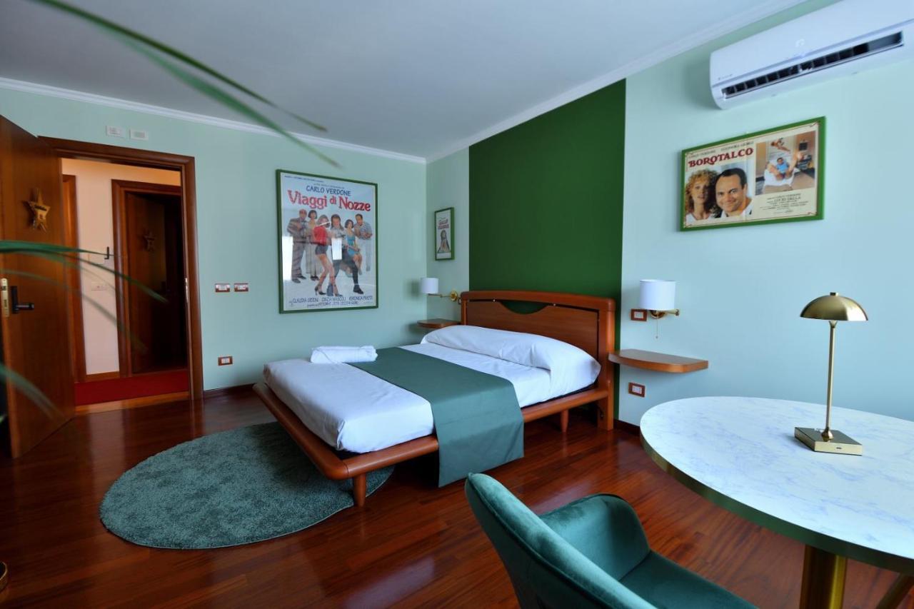Bed and Breakfast Le Cinema Formia Esterno foto