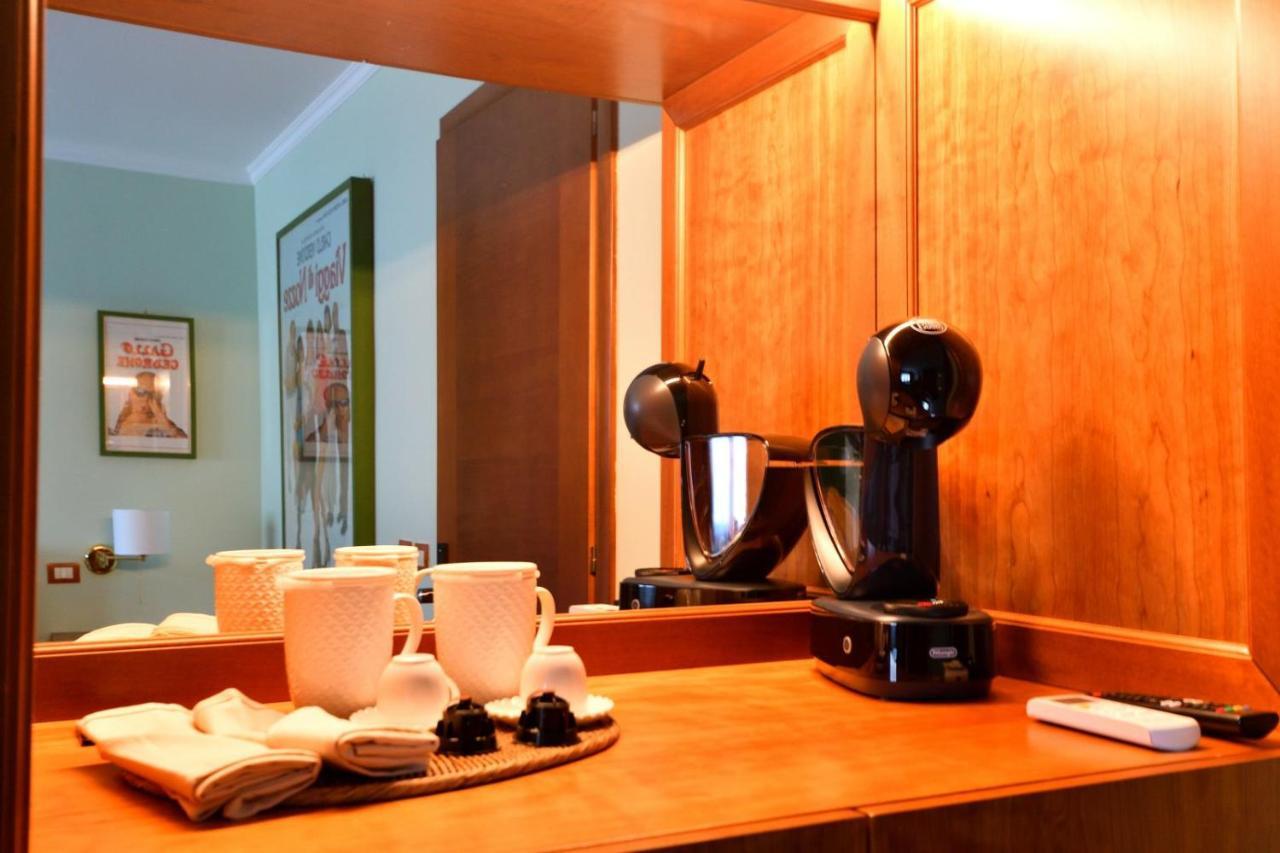 Bed and Breakfast Le Cinema Formia Esterno foto