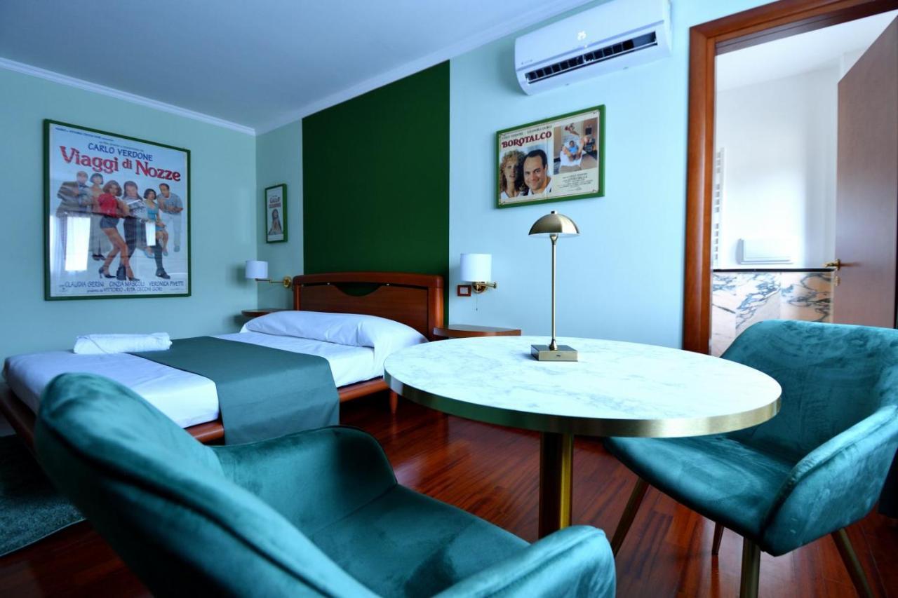 Bed and Breakfast Le Cinema Formia Esterno foto